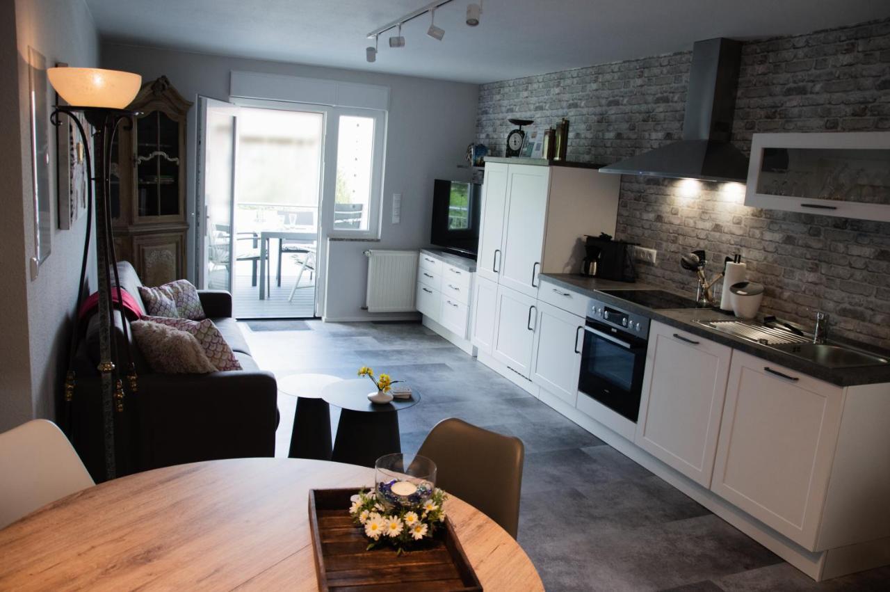 Naturnahe Schoene Neu Gestaltete Ferienwohnung Würselen Extérieur photo